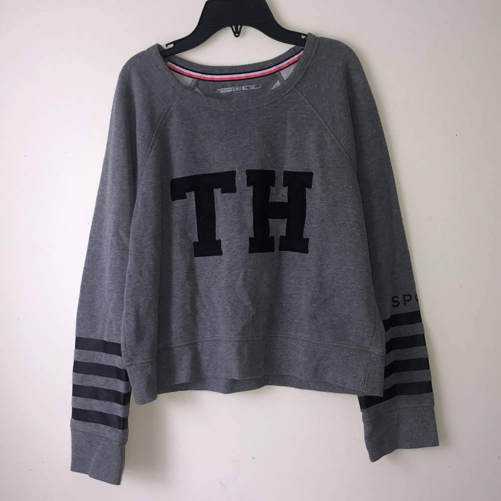 Tommy Hilfiger Cropped Crewneck Top With L…